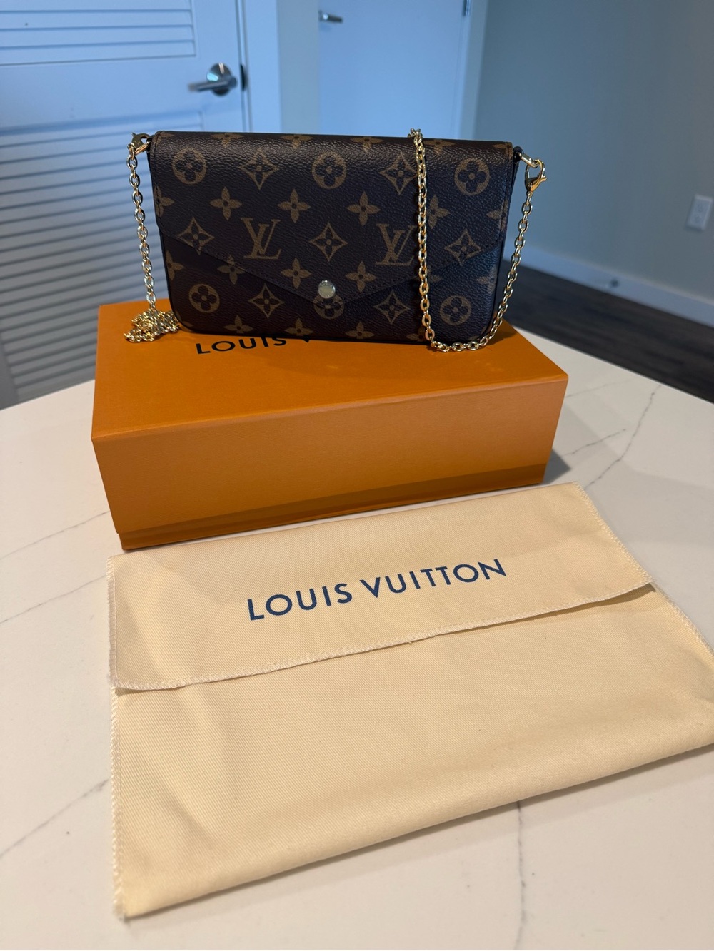 Louis Vuitton Pochette Félicie Monogram Brown - Great Condition